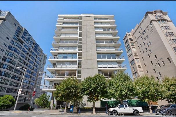 Exterior, Facade, Condo Building