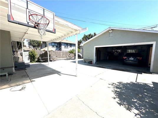 Detached Garage, Exterior