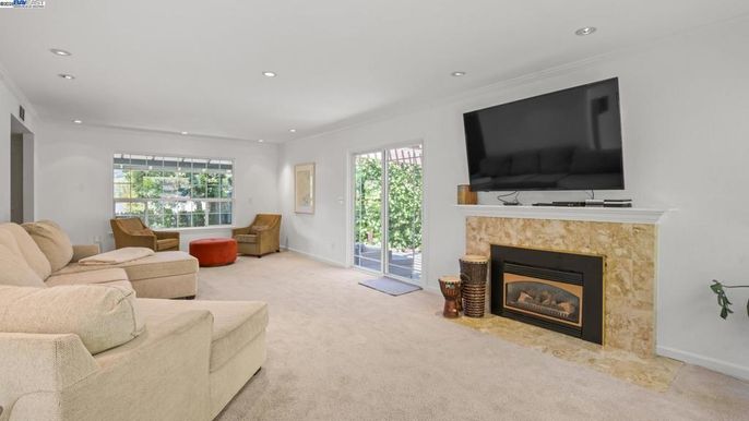 Fireplace, Interior, Living room, Recessed Lighting