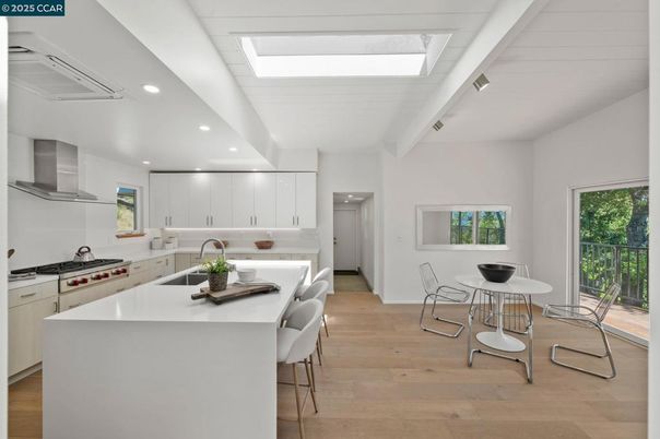 Dining room, Interior, Kitchen, Recessed Lighting, Wood Texture Flooring