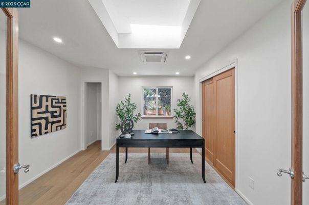 Home Office, Interior, Recessed Lighting, Wood Texture Flooring