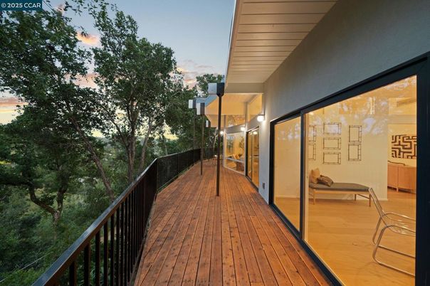 Exterior, Wood Texture Flooring