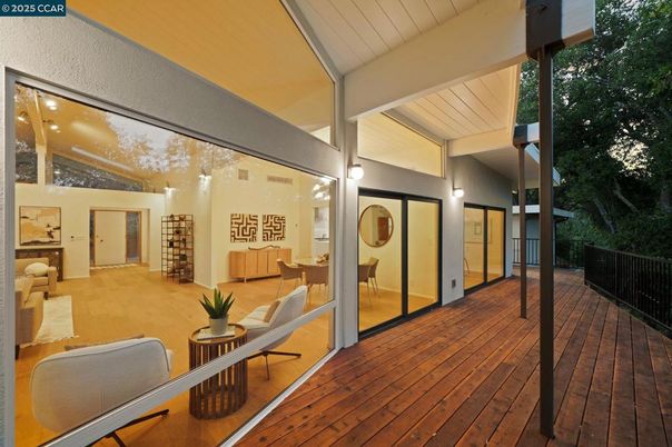 Exterior, Wood Texture Flooring