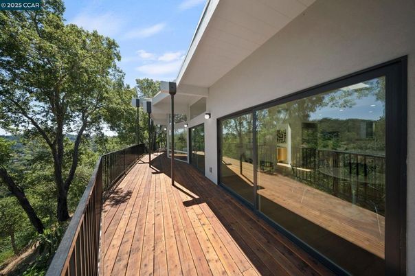 Exterior, Wood Texture Flooring
