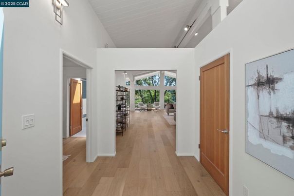 Interior, Pendant Lights, Wood Texture Flooring