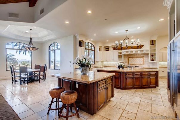 Chandelier, Dining room, Interior, Kitchen, Pendant Lights, Recessed Lighting, Stainless Steel Appliances