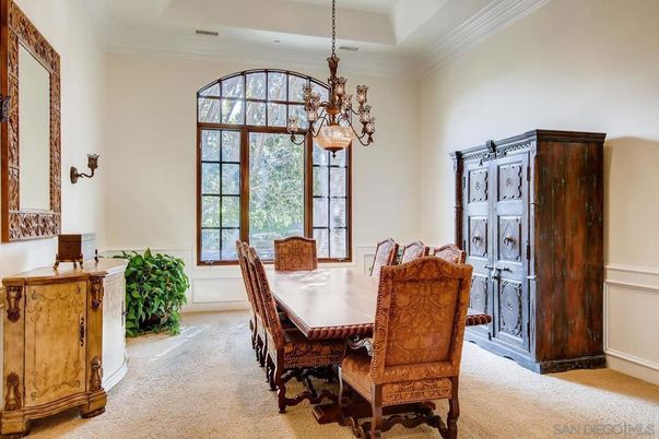 Chandelier, Dining room, Interior