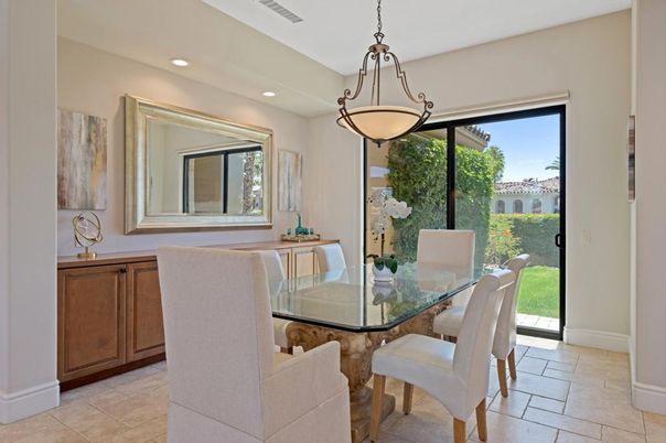 Dining room, Interior, Pendant Lights, Recessed Lighting