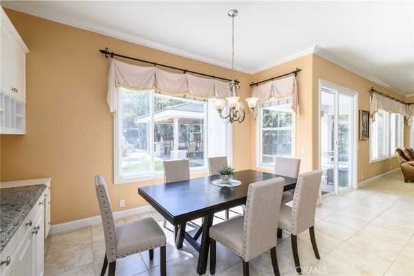 Chandelier, Dining room, Interior