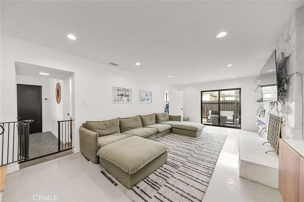 Fireplace, Interior, Living room, Recessed Lighting