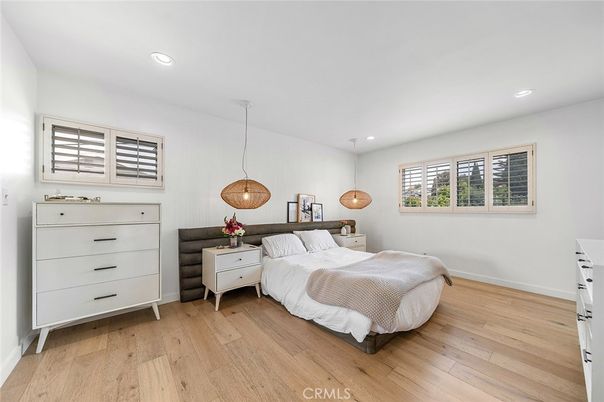 Bedroom, Interior, Pendant Lights, Recessed Lighting, Wood Texture Flooring