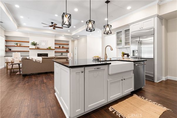 Interior, Kitchen, Living room, Pendant Lights, Recessed Lighting, Stainless Steel Appliances, Wood Texture Flooring