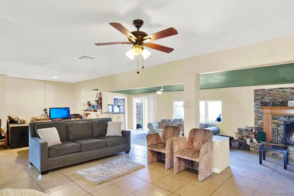 Fireplace, Interior, Living room, Recessed Lighting