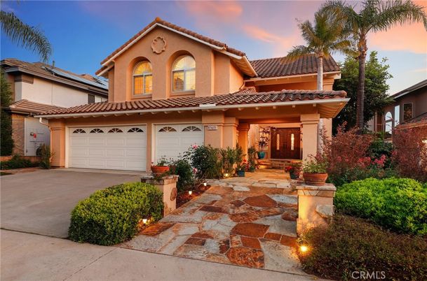 Attached, Exterior, Facade, Solar Panels, Mediterranean
