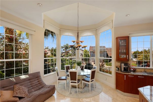 Chandelier, Dining room, Interior, Recessed Lighting