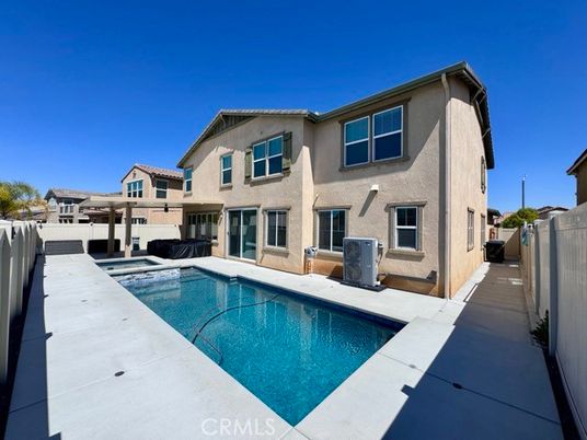 Exterior, Pool