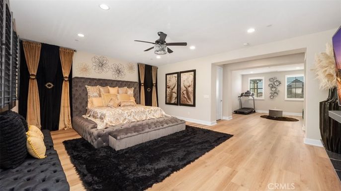 Bedroom, Interior, Recessed Lighting, Wood Texture Flooring