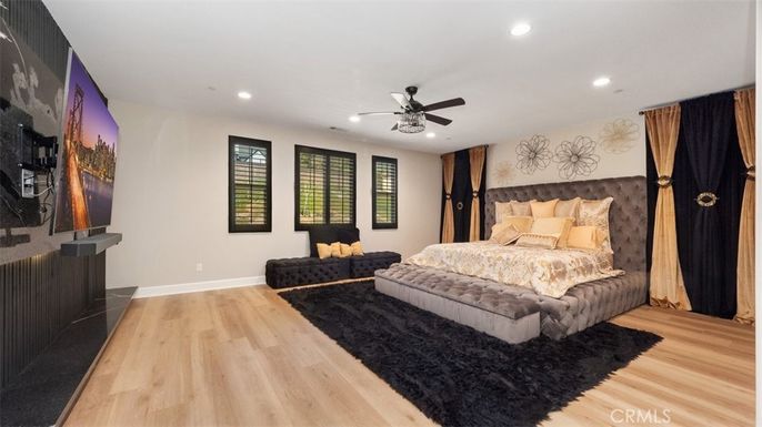 Bedroom, Interior, Recessed Lighting, Wood Texture Flooring