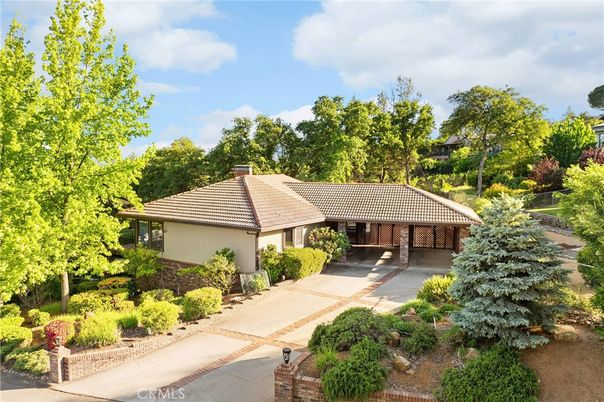 Backyard, Exterior, Facade, Ranch