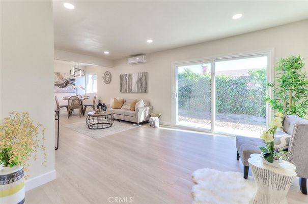 Dining room, Interior, Living room, Recessed Lighting, Wood Texture Flooring