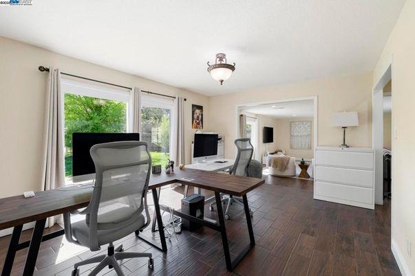 Home Office, Interior, Recessed Lighting, Wood Texture Flooring