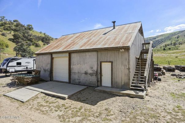 Detached Garage, Exterior