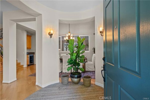 Interior, Pendant Lights, Wood Texture Flooring