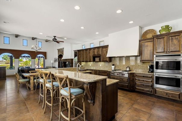 Dining room, Interior, Kitchen, Recessed Lighting, Stainless Steel Appliances