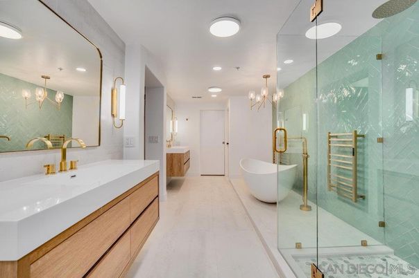 Bathroom, Dual Sink Vanities, Free Standing Baths, Glass Shower, Interior, Pendant Lights, Recessed Lighting
