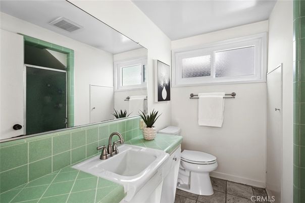 Bathroom, Interior, Tile Countertops