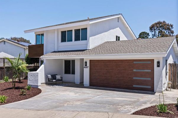 Attached, Exterior, Facade, Modern