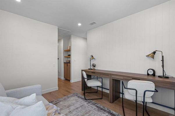 Home Office, Interior, Recessed Lighting, Wood Texture Flooring