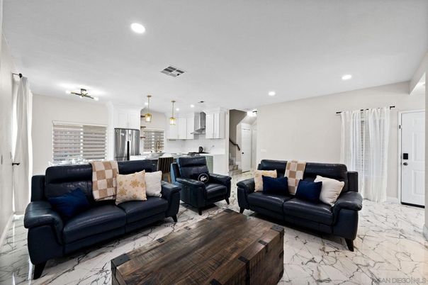Interior, Kitchen, Living room, Marble, Pendant Lights, Recessed Lighting, Stainless Steel Appliances