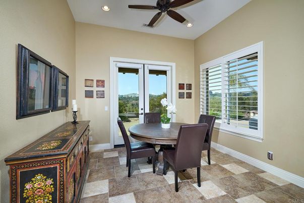 Dining room, Interior, Recessed Lighting