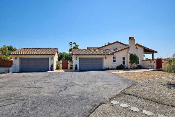 Attached, Exterior, Facade, Spanish Mediterranean