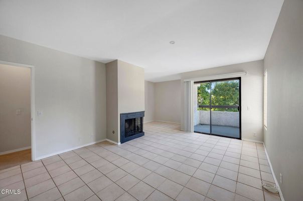 Empty room, Fireplace, Interior