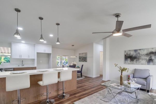 Dining room, Interior, Kitchen, Pendant Lights, Recessed Lighting, Wood Texture Flooring