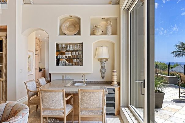 Dining room, Interior