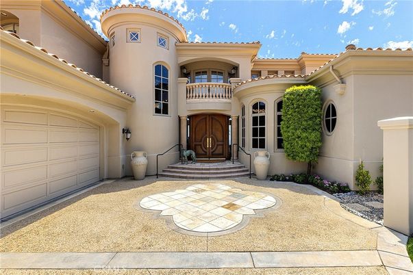 Attached, Exterior, Facade, Mediterranean