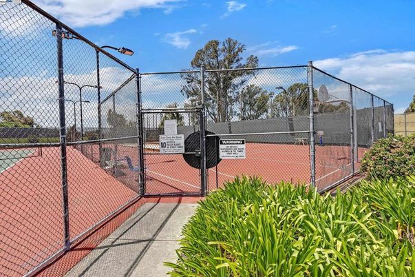 Exterior, Tennis Courts