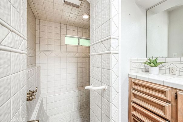 Bathroom, Interior, Recessed Lighting, Tile Countertops