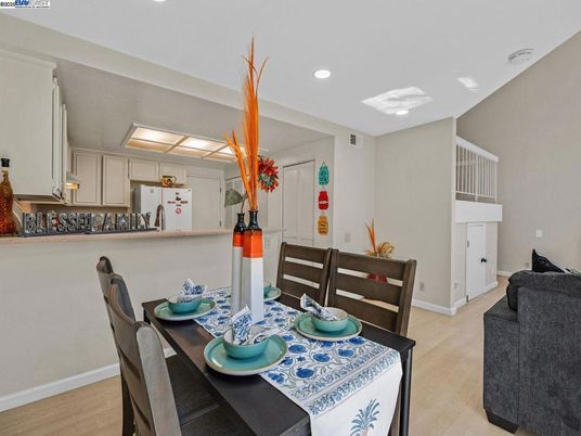 Dining room, Interior, Kitchen, Recessed Lighting, Wood Texture Flooring