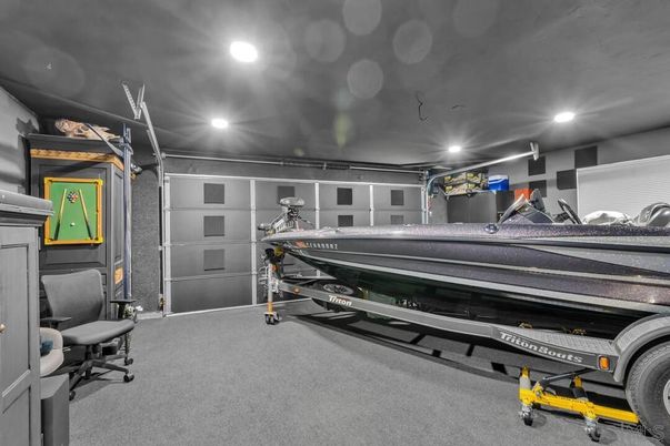 Fitness Equipment, Interior, Recessed Lighting