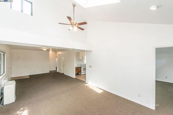 Empty room, Interior, Kitchen, Recessed Lighting