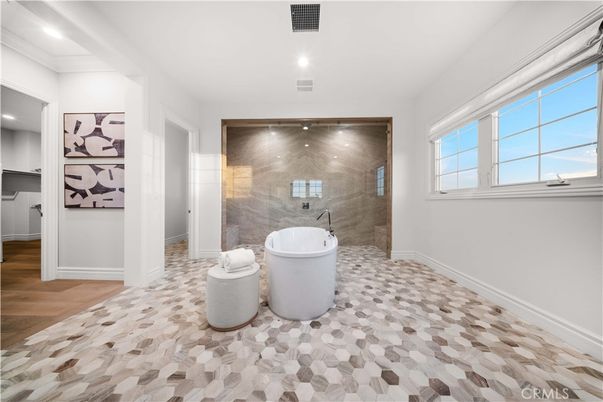 Bathroom, Free Standing Baths, Interior, Recessed Lighting, Wood Texture Flooring