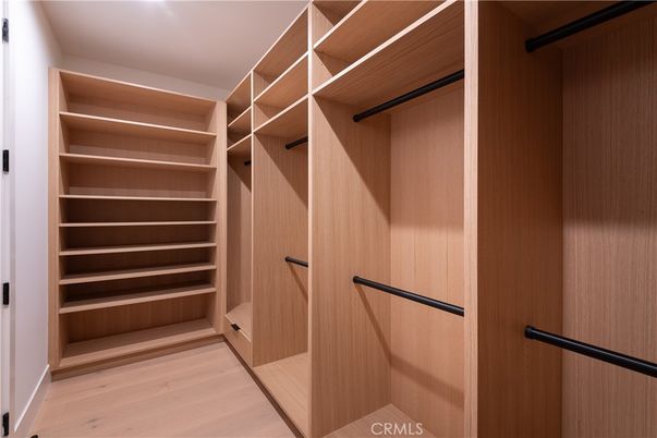 Interior, Walk-in Closets, Wood Texture Flooring