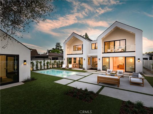 Backyard, Exterior, Pool