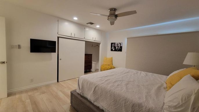 Bedroom, Interior, Recessed Lighting, Wood Texture Flooring