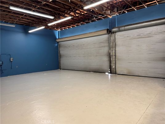 Garage, Interior, Wooden Beams