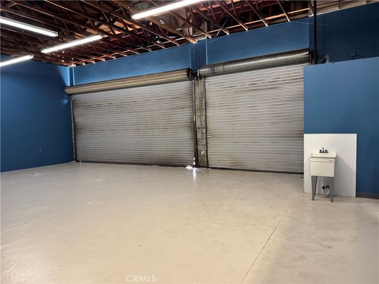 Garage, Interior, Wooden Beams